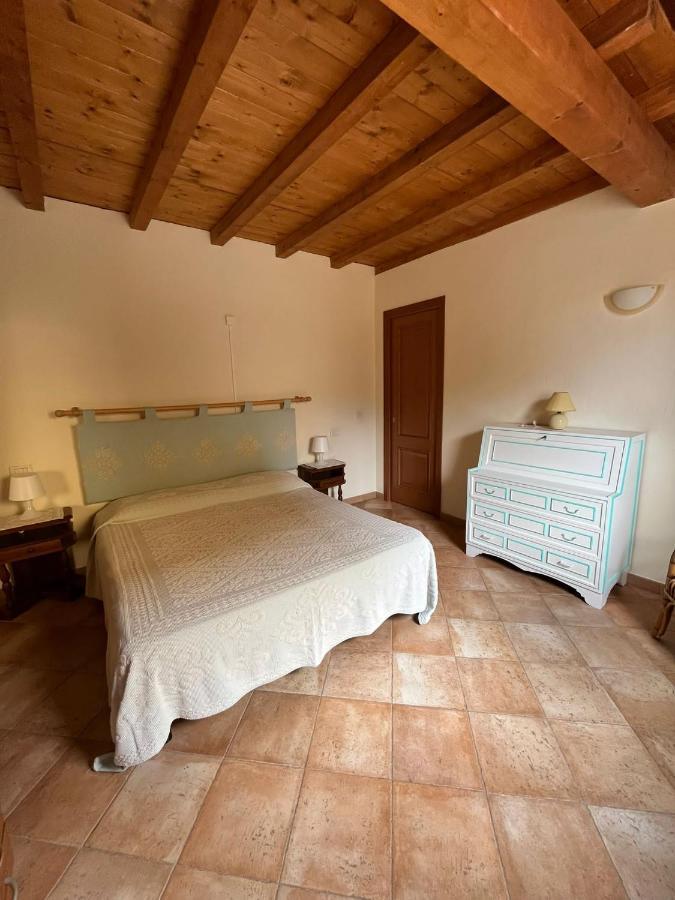 Casa Nel Borgo Di San Pantaleo Villa Exteriör bild